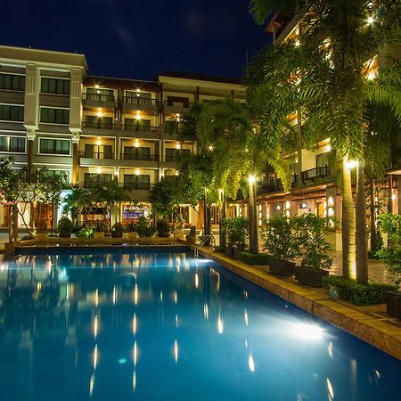 Royal Empire Premium Hotel Siem Reap Exterior foto