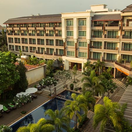 Royal Empire Premium Hotel Siem Reap Exterior foto