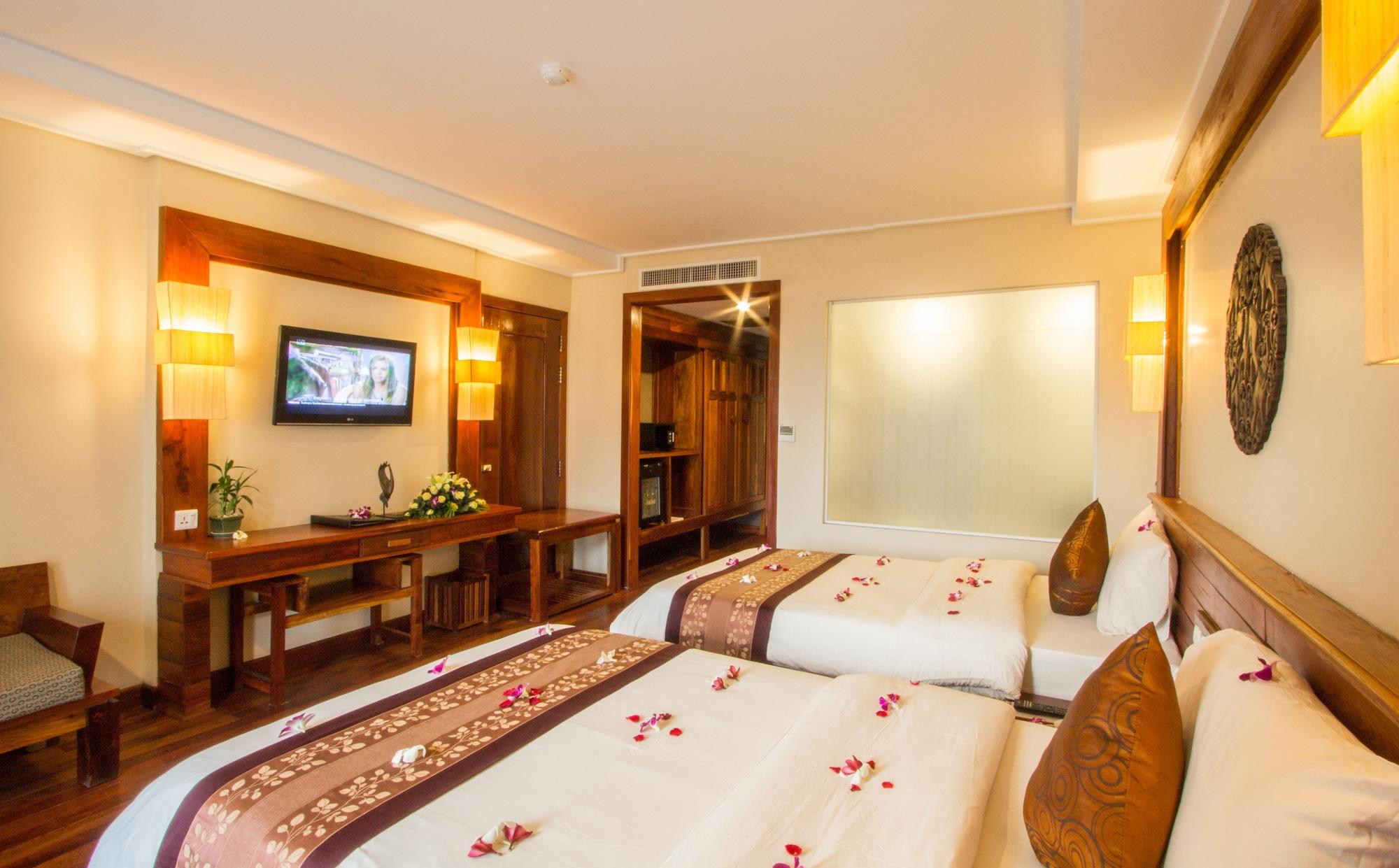 Royal Empire Premium Hotel Siem Reap Exterior foto