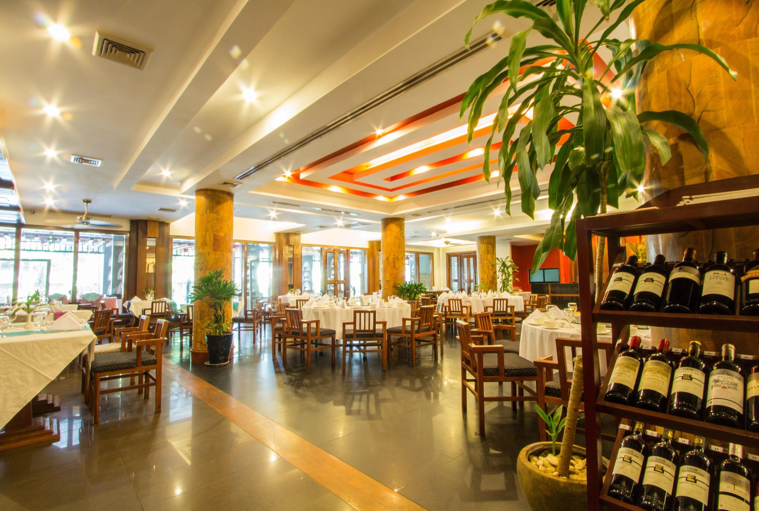 Royal Empire Premium Hotel Siem Reap Exterior foto