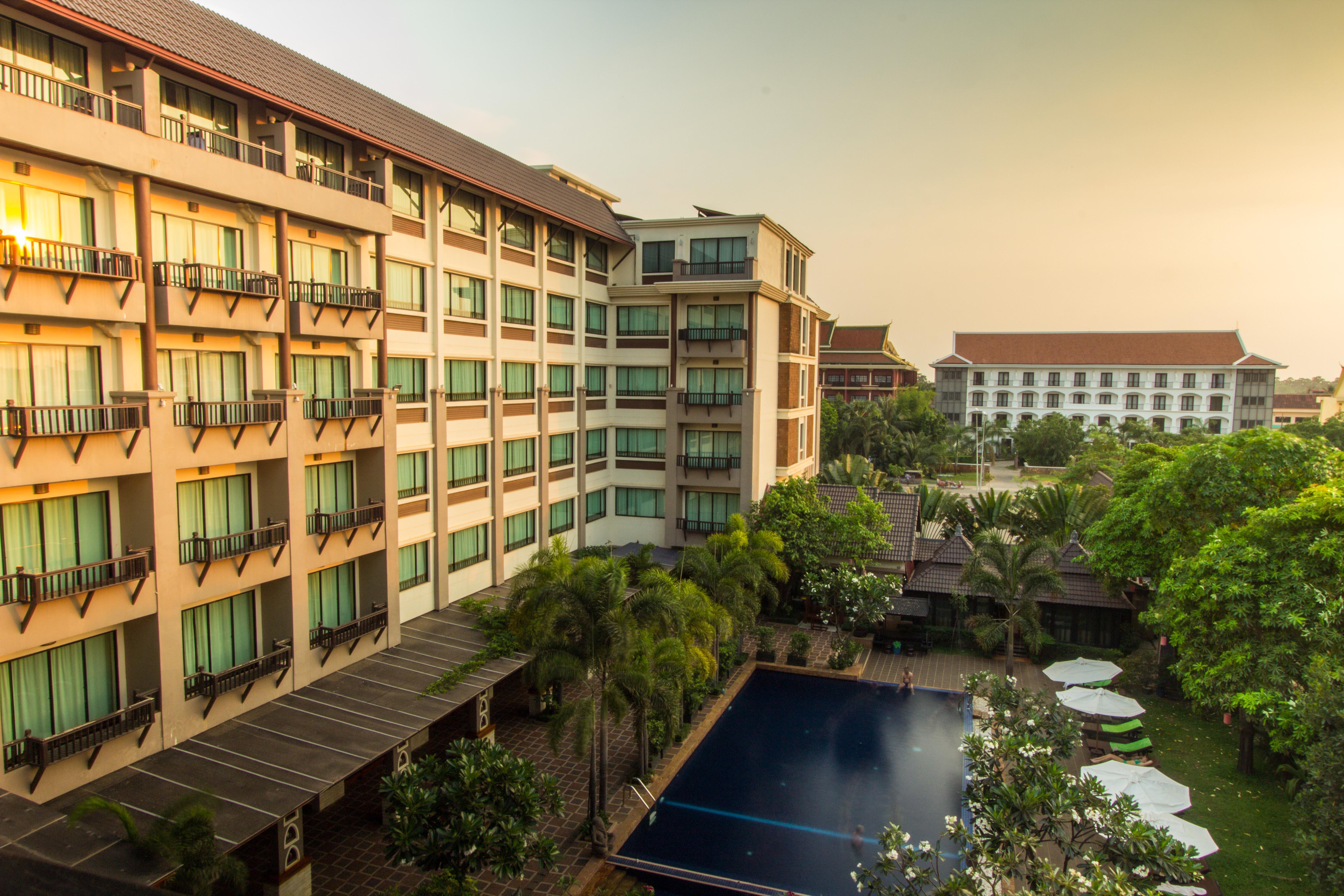 Royal Empire Premium Hotel Siem Reap Exterior foto