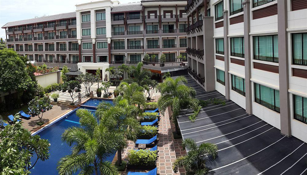 Royal Empire Premium Hotel Siem Reap Exterior foto